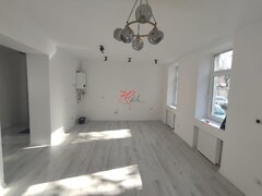 Mantuleasa, vanzare garsoniera renovata 2025, in vila